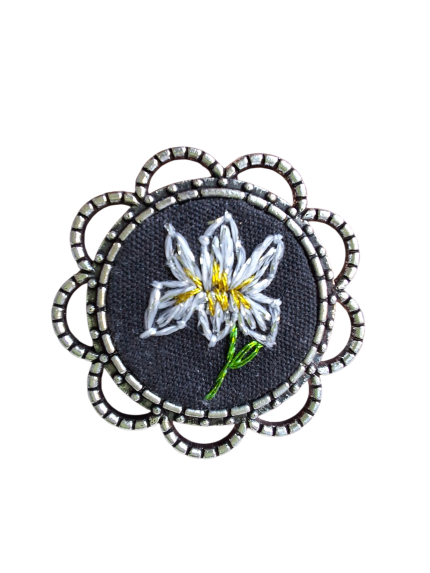 Joyas bordadas Anillo Lirio en Puntadas